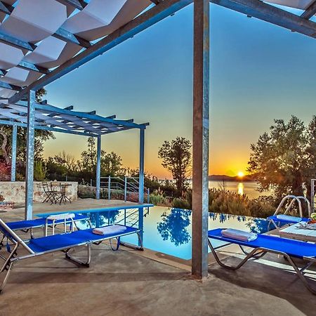 Zidanos Luxurious Sea Front Villa Marandokhórion Екстериор снимка
